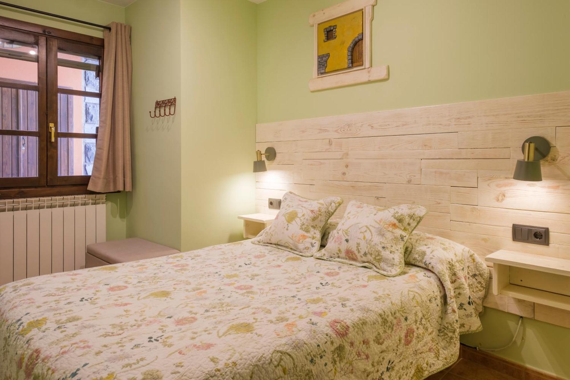 El Rincon De Andrea Apartamentos Biescas  Εξωτερικό φωτογραφία