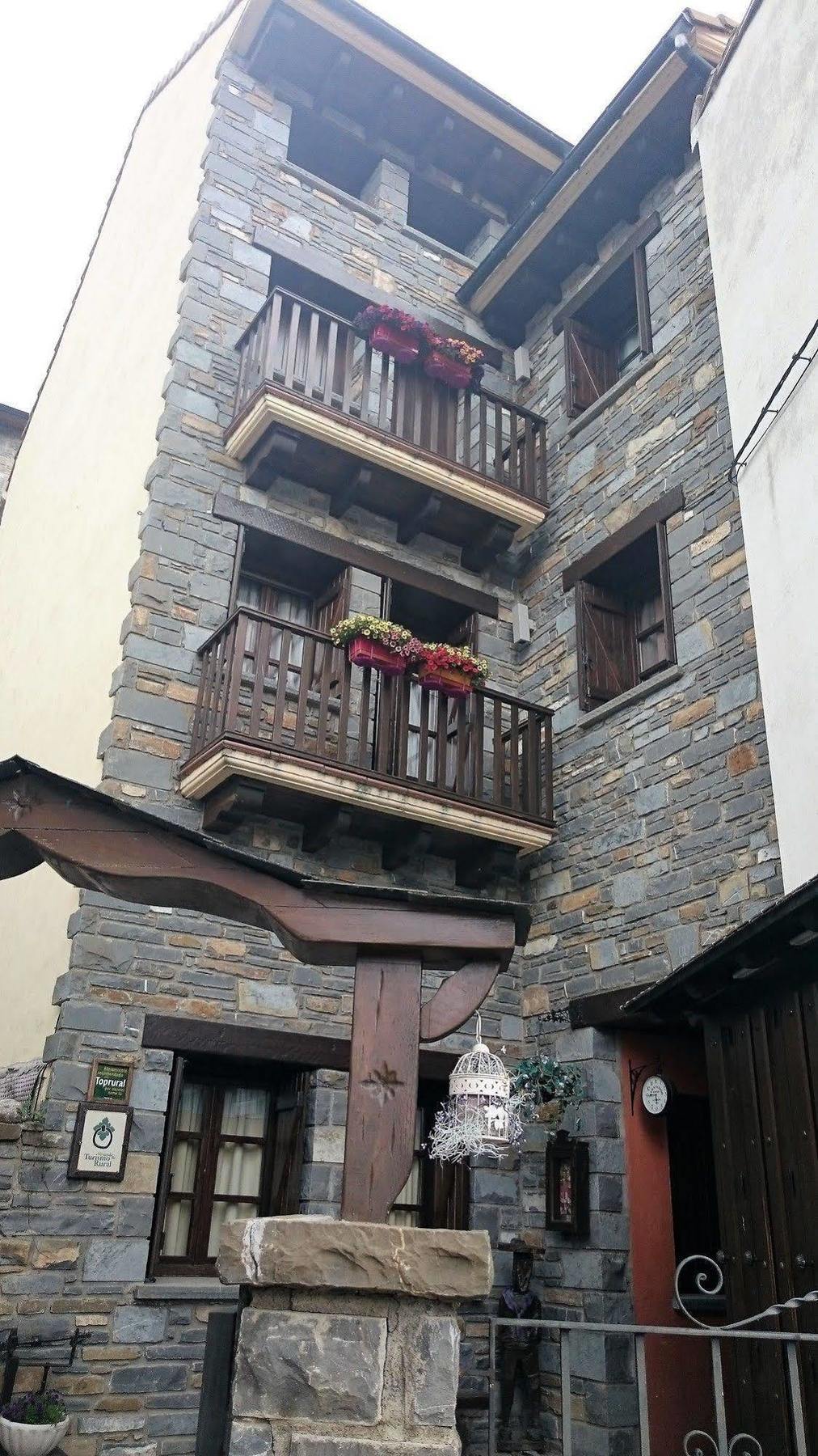 El Rincon De Andrea Apartamentos Biescas  Εξωτερικό φωτογραφία